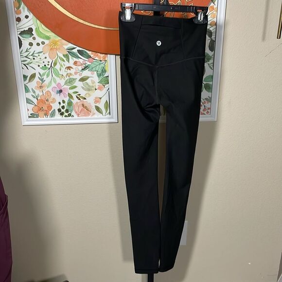 Lululemon Mapped Out High-Rise Tight 28"
Black / Black size 2 - Picture 7 of 11